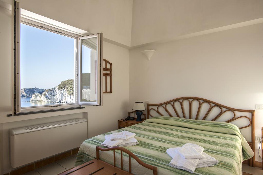 Hotel Villaggio Dei Pescatori Ponza Exterior foto
