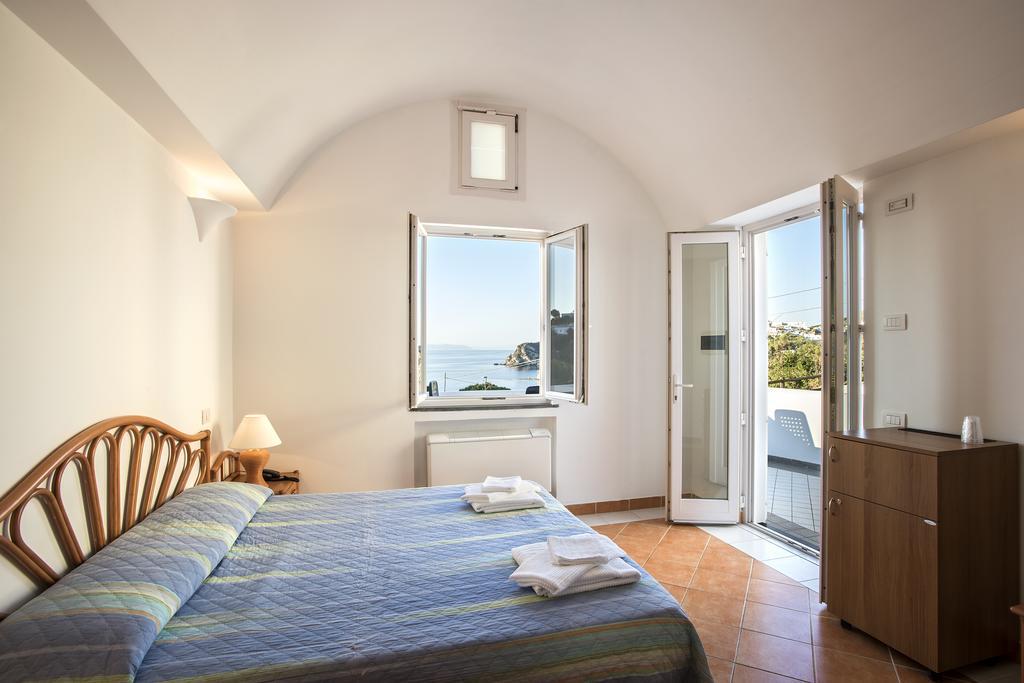 Hotel Villaggio Dei Pescatori Ponza Exterior foto
