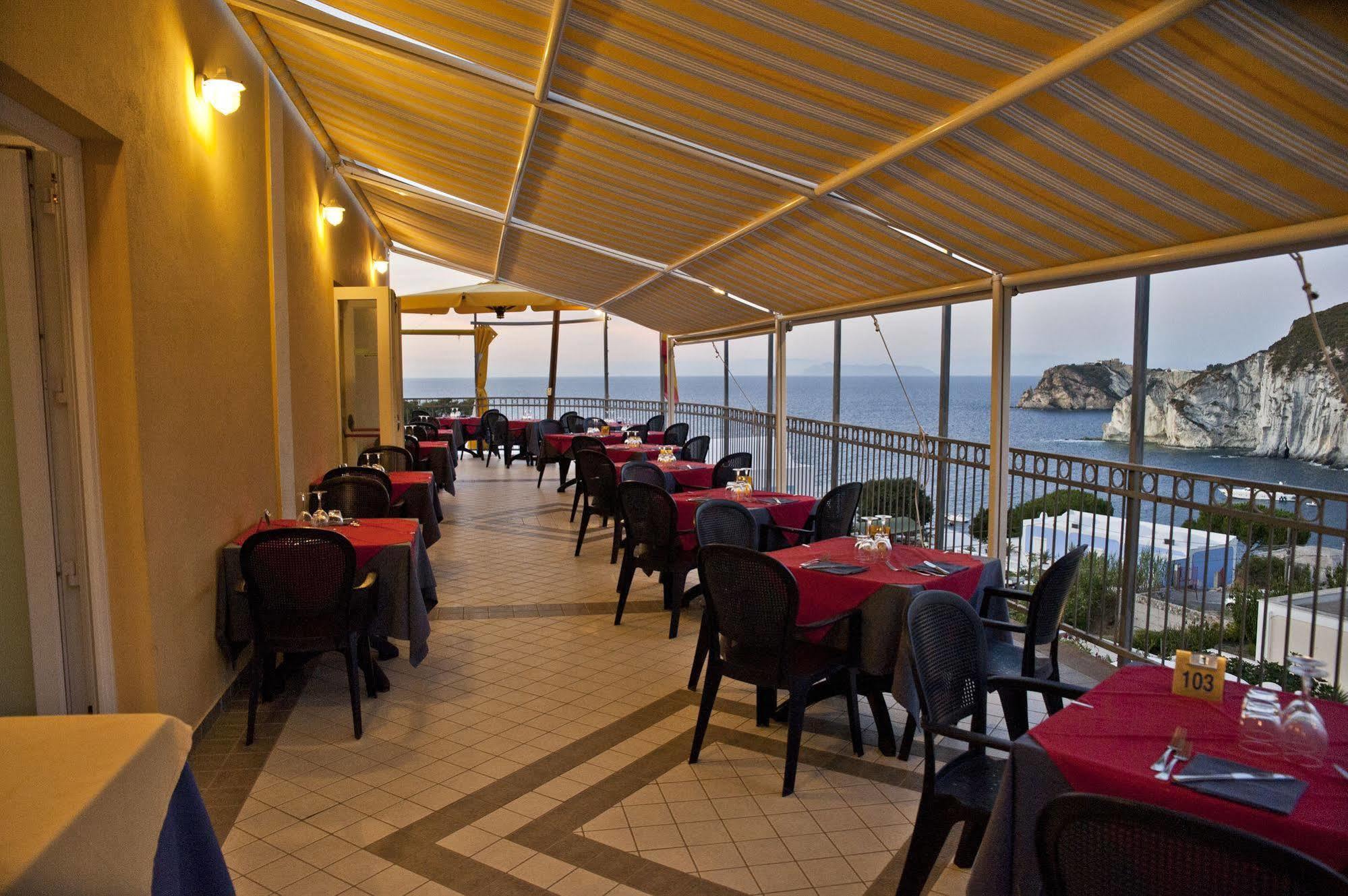 Hotel Villaggio Dei Pescatori Ponza Exterior foto