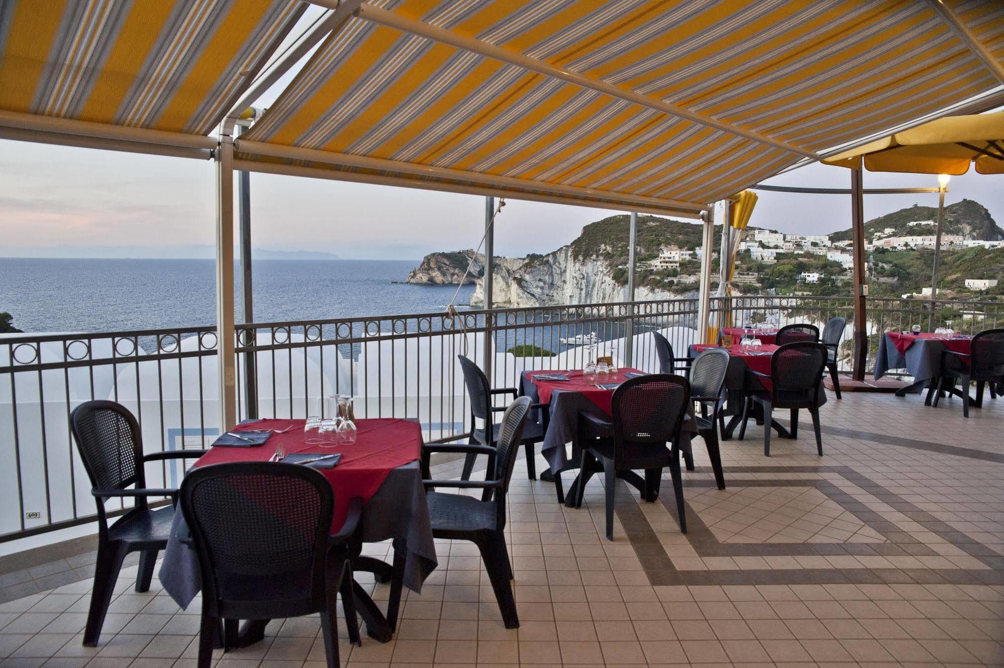 Hotel Villaggio Dei Pescatori Ponza Exterior foto