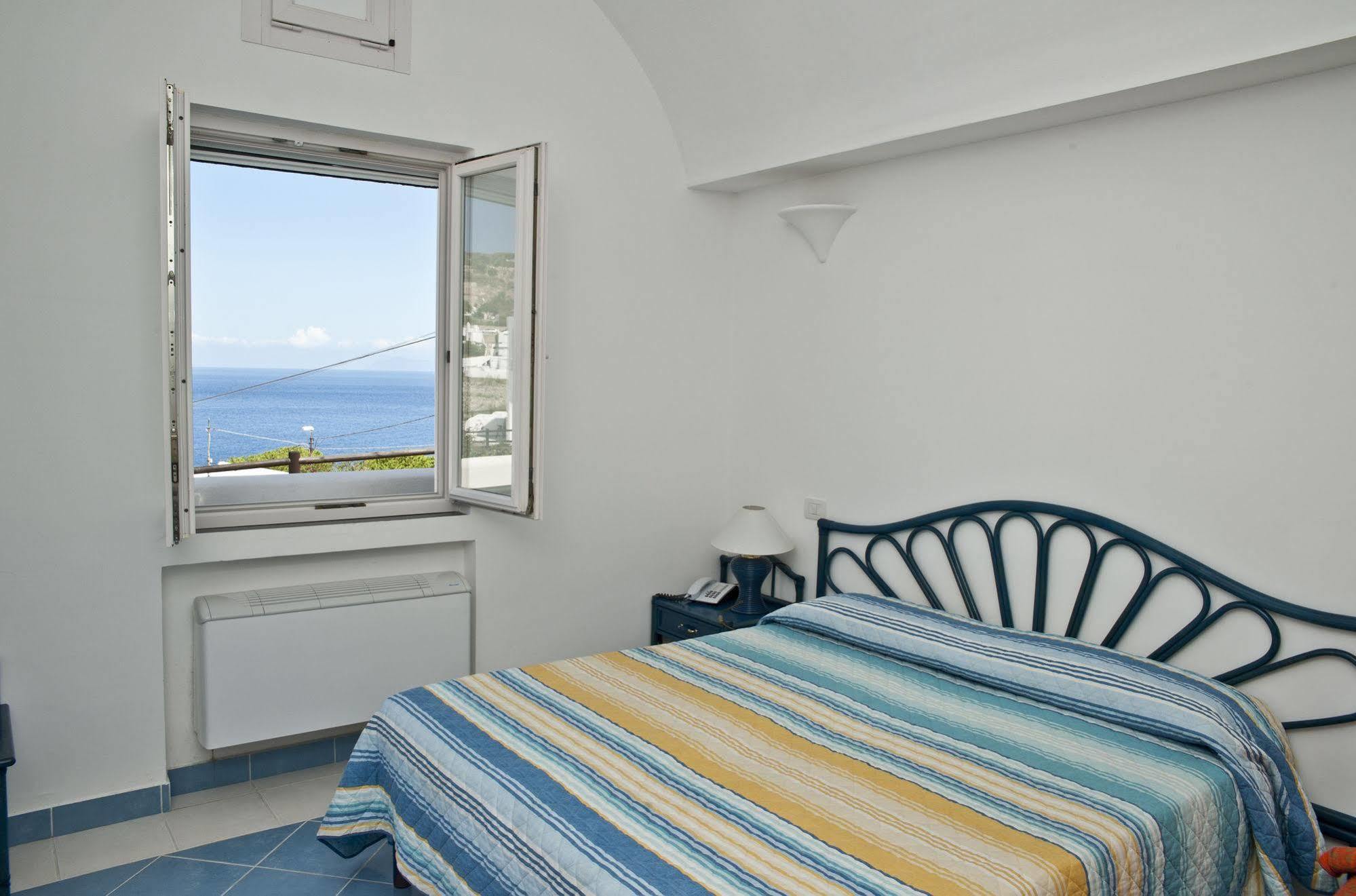 Hotel Villaggio Dei Pescatori Ponza Exterior foto