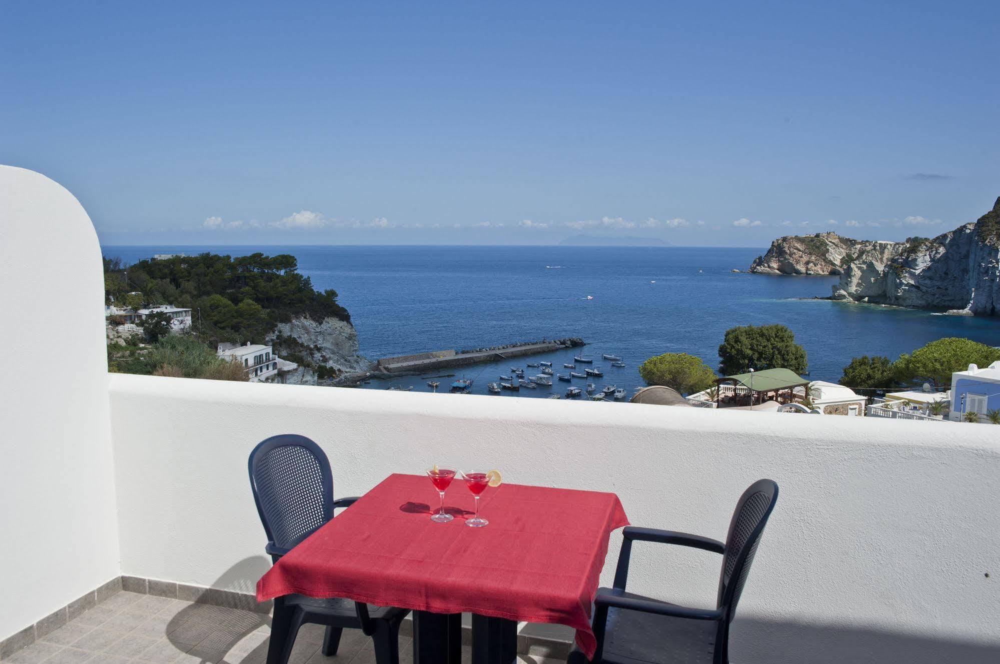Hotel Villaggio Dei Pescatori Ponza Exterior foto